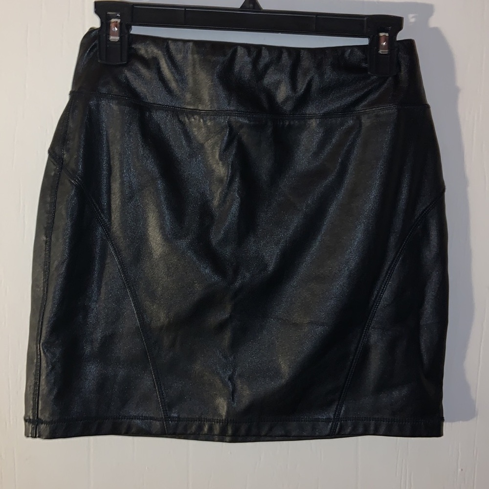LEATHER SKIRT